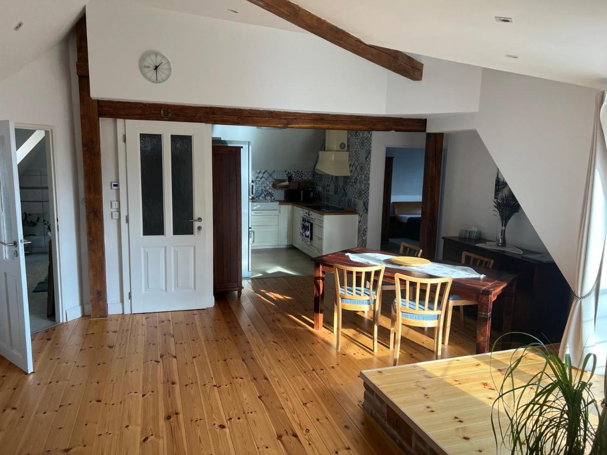 Apartman U Brezinu ズノイモ エクステリア 写真